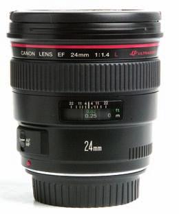 数码单反镜头 Digital SLR Lenses EF 24mm F1.4L USM 具备特大光圈 F1.4 的专业型广角镜头, 也是佳能第一支采用非球面透镜以矫正影像畸变的 EF 镜头, 同时以超低色散透镜消除色差 镜头内采用浮动镜片组设计, 在 0.