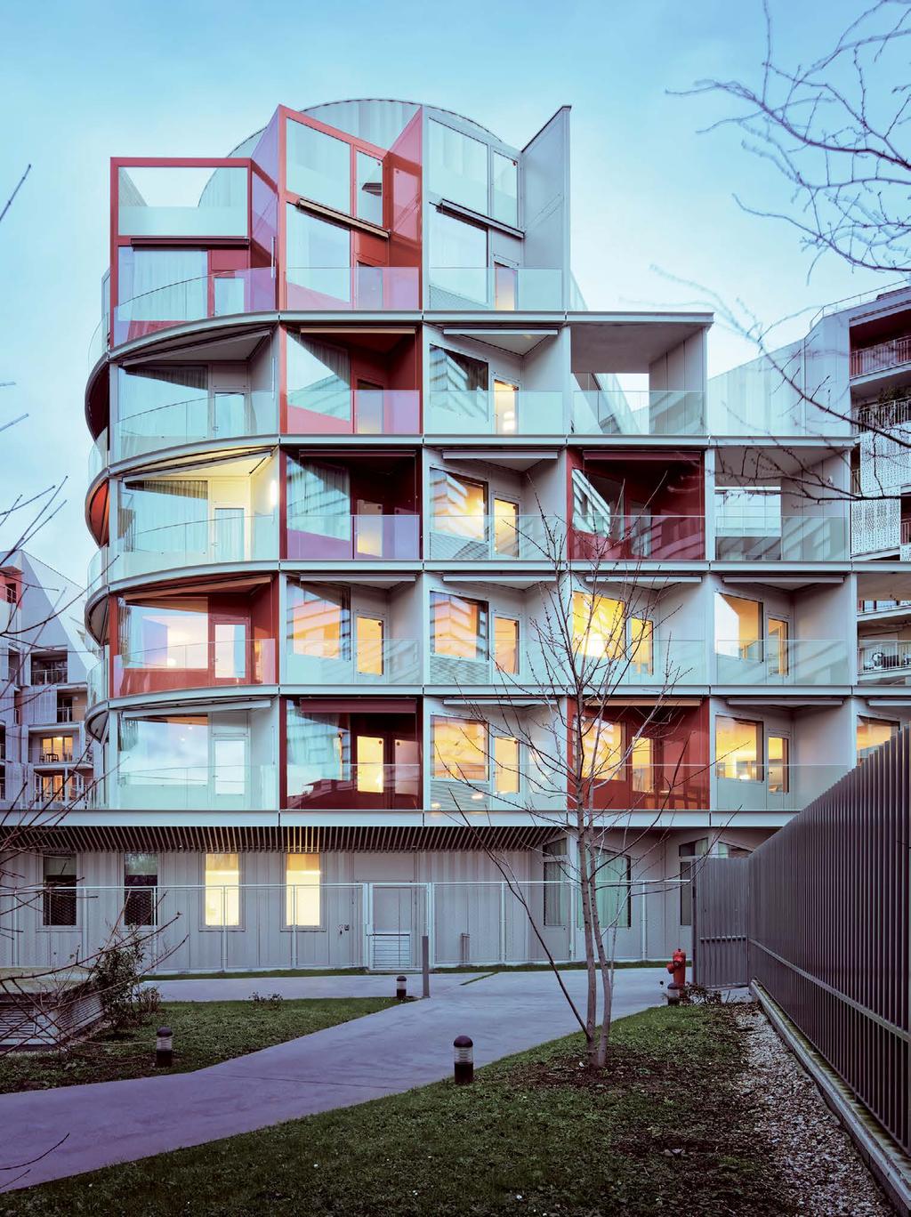 Batignolles 巴蒂諾爾 城市中的療養綜合體 同樣位在巴黎 由建築團隊Atelier Du Pont打造的療養院 Nursing Home 在巴蒂諾爾 Batignolles