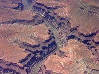 (6 ) Grand Canyon NP 峽 (The Grand Canyon) 是世界七
