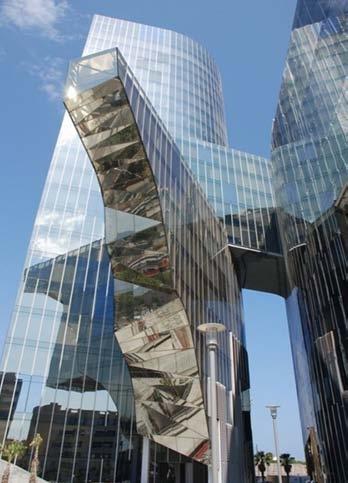七 巴塞隆納新建築散步 巴塞隆納畢竟是座藝術之都, 從歷史上觀察, 不同時期都有不同的設計風潮, 上個世紀下旬,