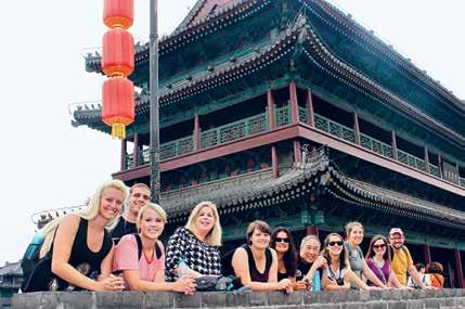 美国南卡罗来纳大学孔子学院举 办 汉语夏令营 活动 通过实地参 观, 加深学员们对中国文化的了解 Konfuzius Institut 3 2014 孔子学院 Während des Internationalen