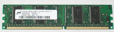 )SD-RAM SD-RAM(Synchronous DRAM) 同步動態隨機存儲器, 如下圖 ( 四 ) 一般我們說的主記憶體 (SD-RAM), 是指 DRAM 晶片所製成一條的記憶體模組, 它可以做到與 CPU clock 同步, 去除時間上的延遲, 以提高記憶體存取效率 註三 圖 ( 四 ) SDRAM 168Pin Long-DIMM PC133 ECC Unbuffer Memory