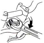 前叉轉向把手的檢查 損傷 以目視檢查前叉是否有損傷 漏油 將轉向把手上下作動, 檢查前叉是否因彎曲而產生異音 前叉軸的鎖付狀態 用扳手等工具檢查前叉軸的螺帽是否鬆動 將轉向把手上下 前後