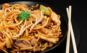 Noodles 163 各式炒麵 CHOW MEIN (SOFT NOODLES). CHOICE OF: BBQ PORK, PORK, CHICKEN OR VEGETABLES 164 牛 / 蝦 / 什錦炒麵 BEEF/SHRIMP/COMBO CHOW MEIN (SOFT NOODLE) 10.