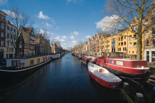 運河體系的大部分是都市計畫的成功結果 鑽石廠鑽石讓大部分女仕愛不釋手, 而阿姆斯特丹的鑽石切割打磨技術世界聞名!