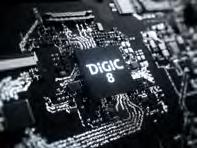 DIGIC 8 数字影像处理器 能够高速地进行数据处理, 提升了实时数码镜头优化等的处理性能 常用感光度 ISO 40000 实时数码镜头优化提升防抖效果的双重检测 IS DIGIC 8 带来了新的降噪处理, 实现了高达 ISO 40000 的常用感光度, 并最高可扩展至 ISO 102400 良好的高感光度画质, 在 昏暗场景下也能抑制手抖动, 拍出低噪点的照片