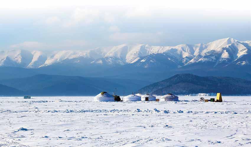第一天集合 前往利斯特维扬卡村 (69 公里,1 小时 ) 您在这里将第一次见到贝加尔湖 参观露天博物馆塔利齐, 游览西伯利亚