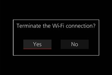 Wi-Fi / Bluetooth 將相機連線到智慧手機 使用 [ 透過網路 ] 連線時 ( 在相機上 ) 選取 [ 透過網路 ], 然後按 [MENU/SET] 透過以下連線方法, 將相機連線至無線熱點 ( 249) ( 在智慧手機上 ) 在設定選單中開啟 Wi-Fi 功能選取您已連線到相機的無線存取點, 並進行設定啟動 Leica C-Lux" 應用程式 使用 [ 直接 ] 連線時 (