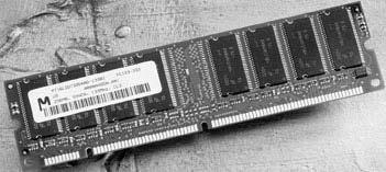 RAM 的種類 二 DRAM( 動態 RAM, Dynamic RAM) 1. FPM DRAM (Fast Page Mode DRAM) 早期 2. EDO DRAM (Extended Data Out DRAM) 前期 3. SDRAM( 同步,Synchronous DRAM) 4. RDRAM (Rambus DRAM) 5.