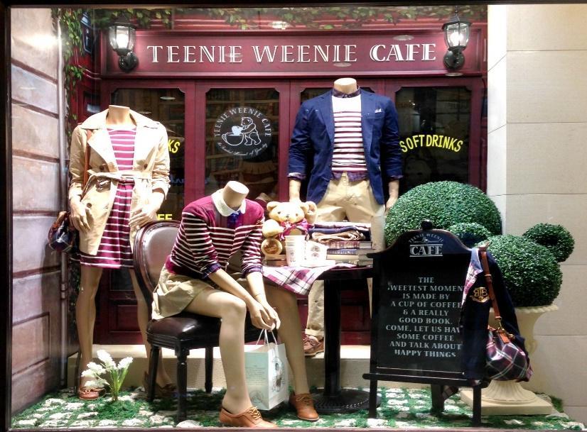 品牌通过依靠韩国设计师团队, 直接捕捉韩国流行时尚动向与流行元素, 将韩国流行时尚快速融入到产品中 Teenie Weenie 品牌产品设计以美式贵族风格为基础, 目前 Teenie Weenie