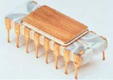 微型计算机发展 - 微处理器发展史 第一阶段 (1971~1977) 1971 年 :Intel 4004 世界上第一片单片微处理器