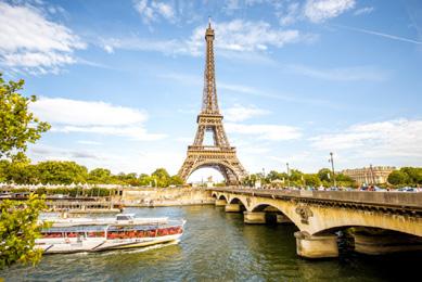世界最著名的街道, 也是世界上最美的街道之一 香榭里舍大道 塞納河遊船, 巴黎的魅力, 在於塞納河河岸風光, 風姿 Paris fin de semana 婀娜, 散發無窮魅力,
