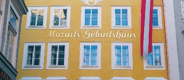 場自由逛街 或前往馬克西米連大道選購名牌精品 第二十天 慕尼黑 慕尼黑市區觀光 : 王宮花園 Hofgarten 是德國慕尼黑市中心的一個花園 位於慕尼黑王宮與英國公園之間 花園建於 1613 年-1617 年