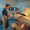 光乳房照像 8 Mammography 放射診斷的應用 放射診斷的應用 一般 X 光透視攝影 Fluoroscopy 9 X 光血管攝影 Angiography 10 放射診斷的應用