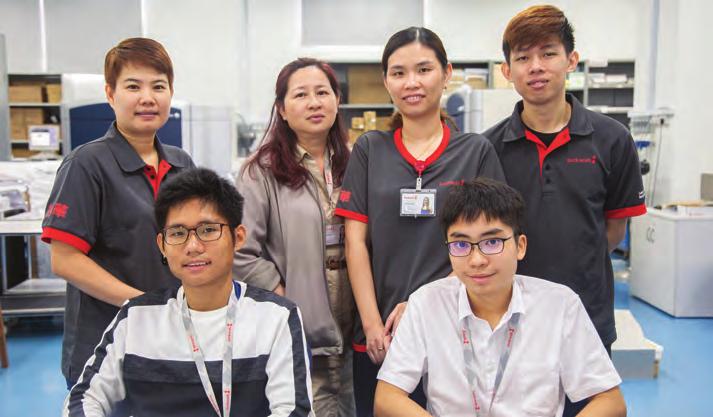 DUNMAN HIGH SCHOOL WORK EXPERIENCE PROGRAMME Corporate & Social Responsibility 8 The colleagues are friendly and approachable.