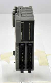 装卸式输出端子 对应 数字 I/O 模块模拟量 I/O 模块温调模块 17 种 8 种 2 种 快捷式接电用连接器 扩展盒插口