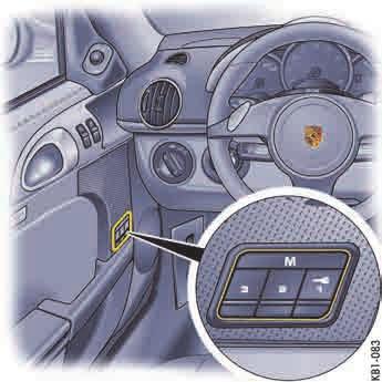 M - 记忆按钮 1 - 车匙按钮 2 3 - 个性化按钮 座椅位置记忆可以存储及调用多个驾驶员座椅和车门镜的个性化设置 无法存储自适应运动型座椅的侧垫位置 配备 Sport Chrono 升级版组件的车辆可以提供其他个性化设置选项 f 请阅读单独成册的 PCM 使用说明中的 个性化记忆 一章 h 警告 座椅自动调节时存在因挤压或碰撞导致受伤的风险 如果设置被意外启用, 可能导致挤压或碰撞伤害