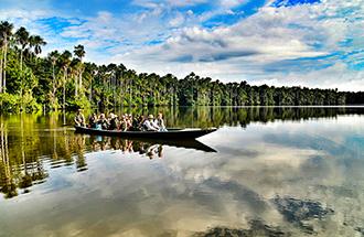 (LA20741335/1430) 今日於 坦博帕塔國家自然保護區 進行綠色自然體驗及賞景 上午再經獨木舟自穿越湖區